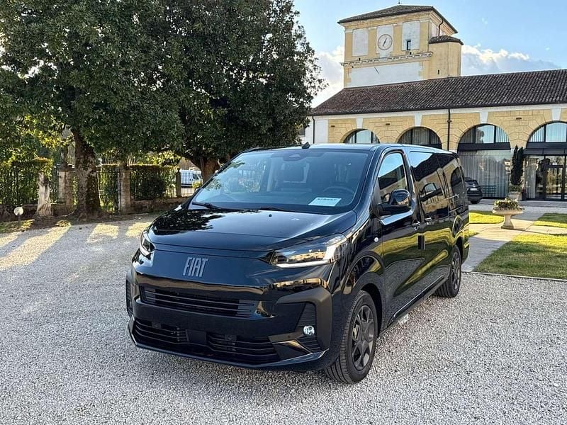 Fiat Ulysse di EasyProject per servizio NCC e trasporto persone a Belluno